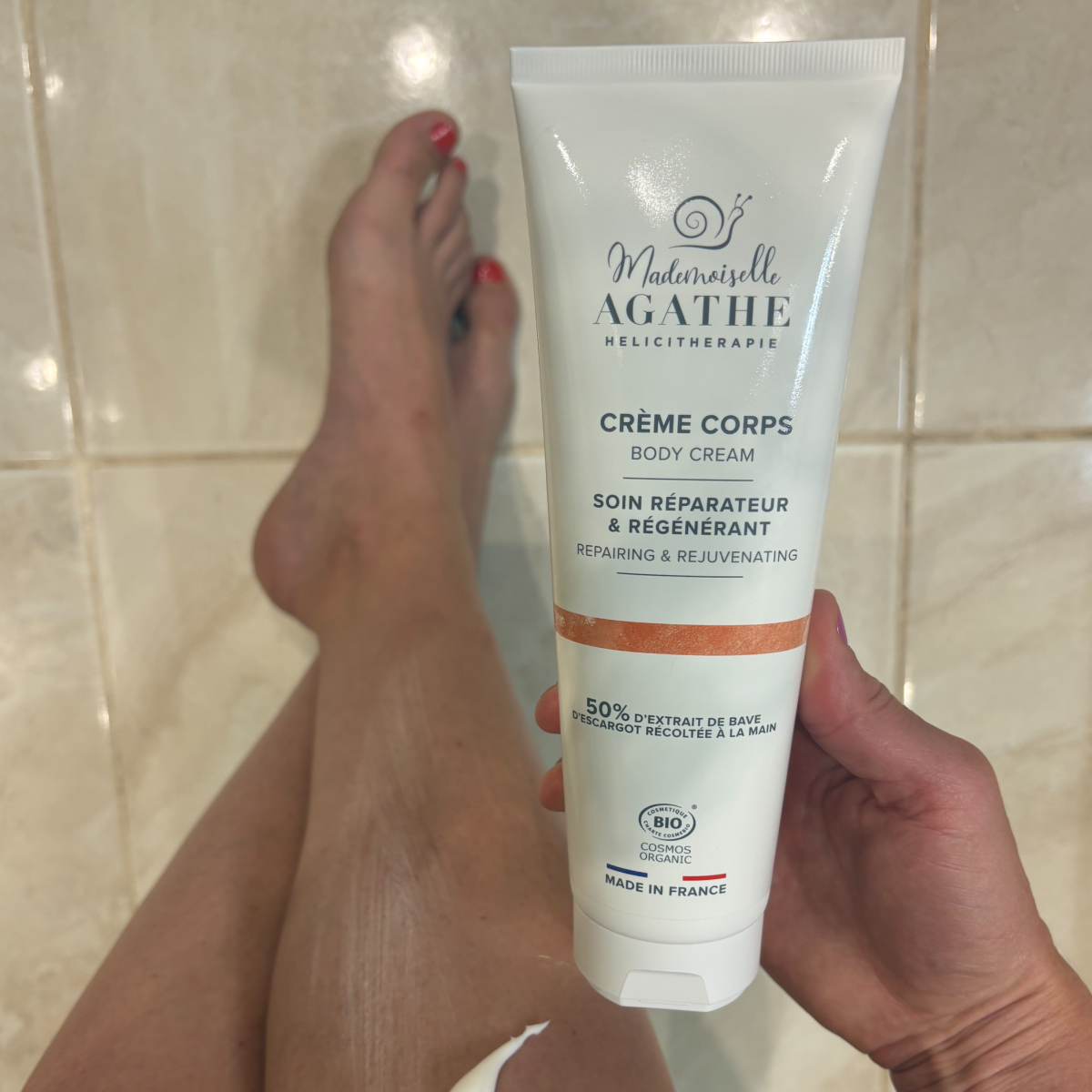 BODY BEAUTY ROUTINE - Exfoliating and moisturizing